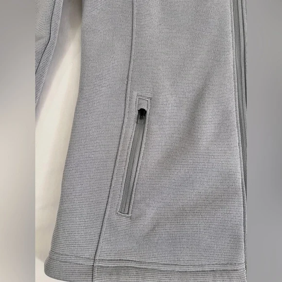 UNDER ARMOR GREY HOODED ZIP JACKET - Women’s Small - Zip pockets - Picture 3 of 10